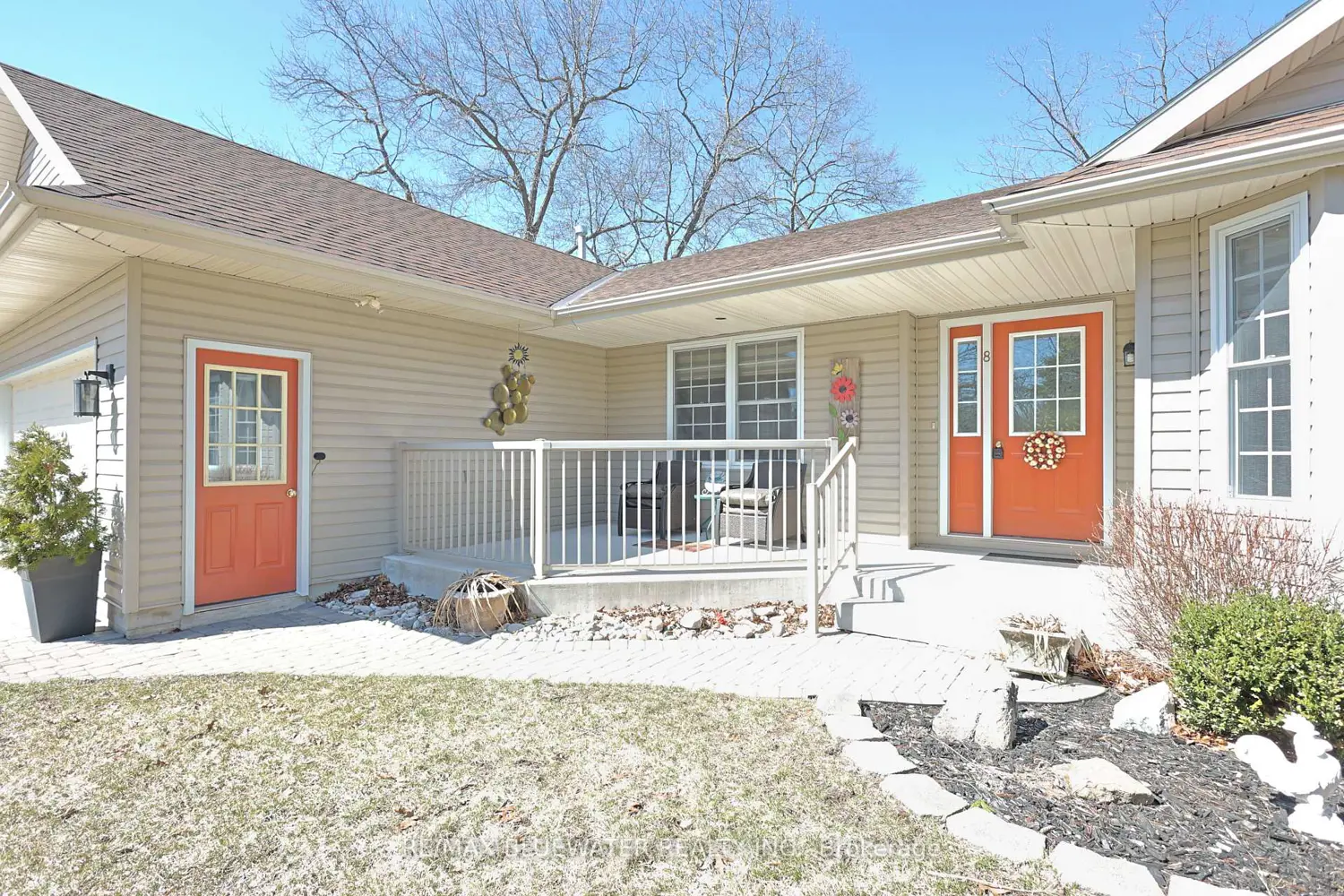 Additional image 3 of 9826 Northville Crescent 8