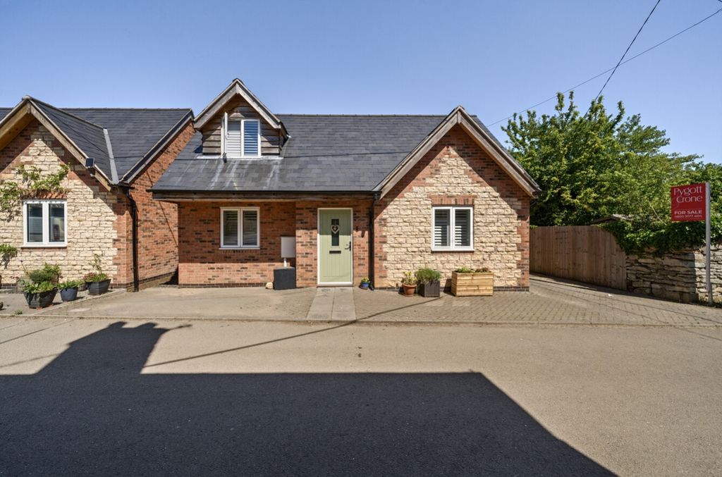 Additional image 2 of 4 bed detached house for saleLords Lane, Skillington, Grantham, Lincolnshire NG33