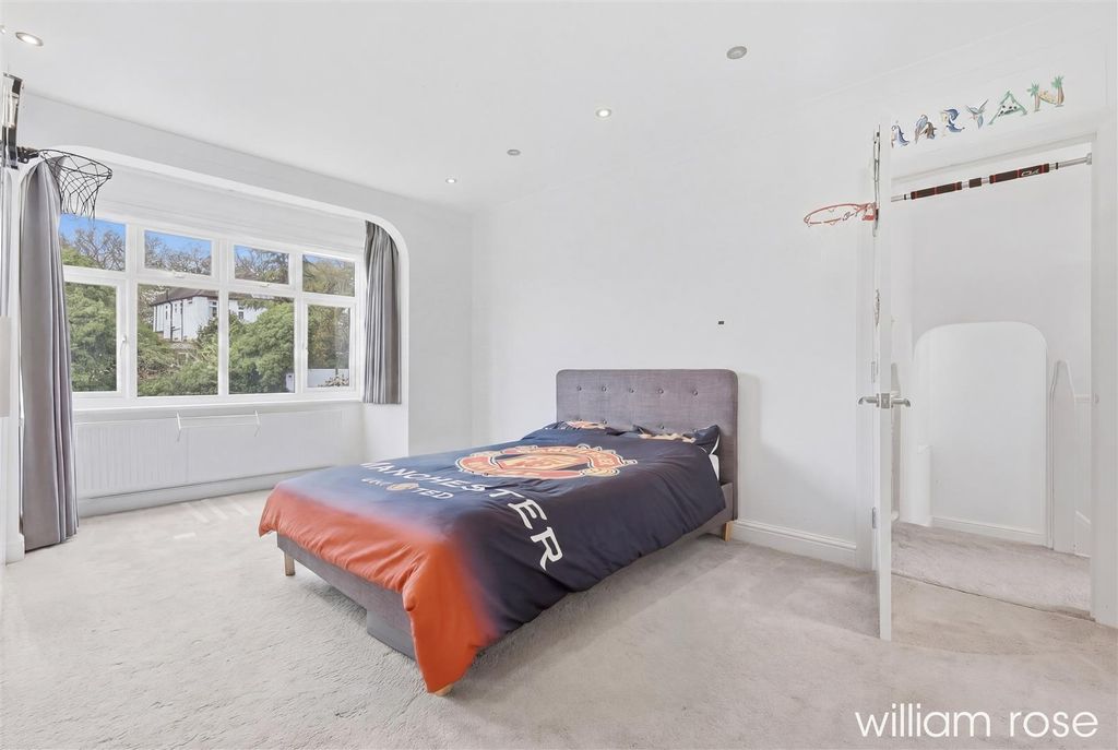Additional image 22 of 4 bed detached house for salePrinces Avenue, Woodford Green IG8