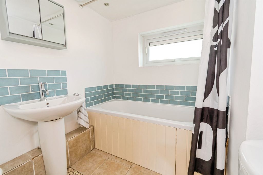 Additional image 16 of 2 bed flat for saleTaranto Road, Southampton SO16