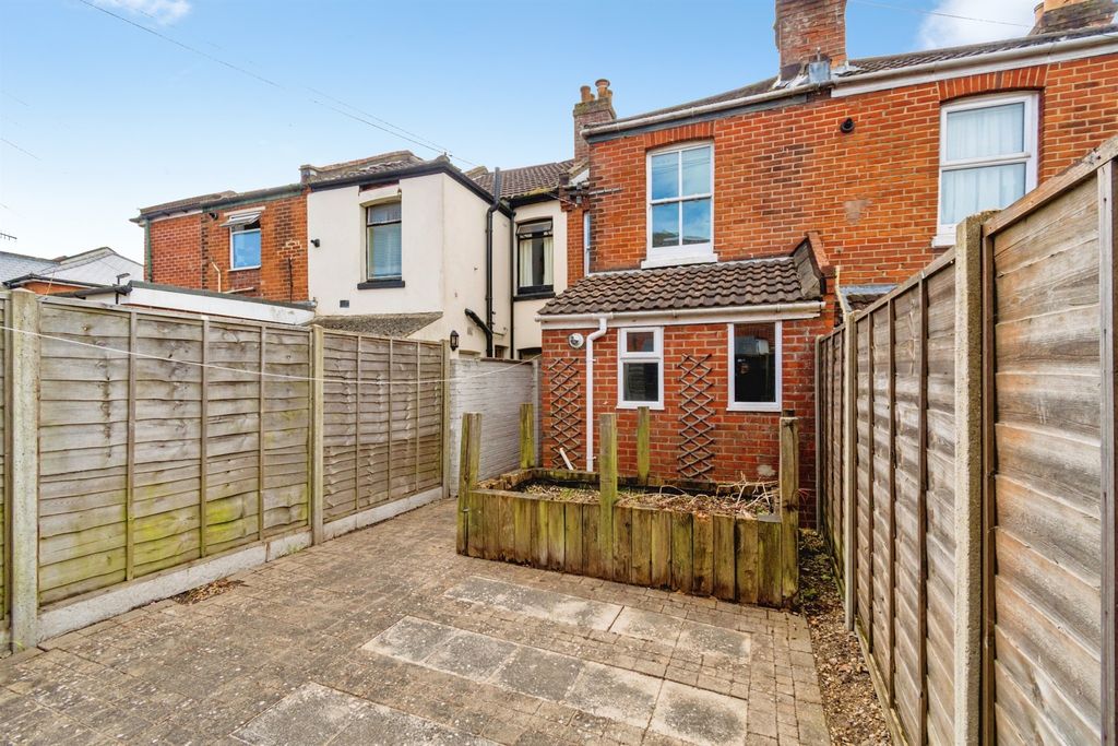 Additional image 19 of 2 bed terraced house for saleRomsey Road, Southampton SO16
