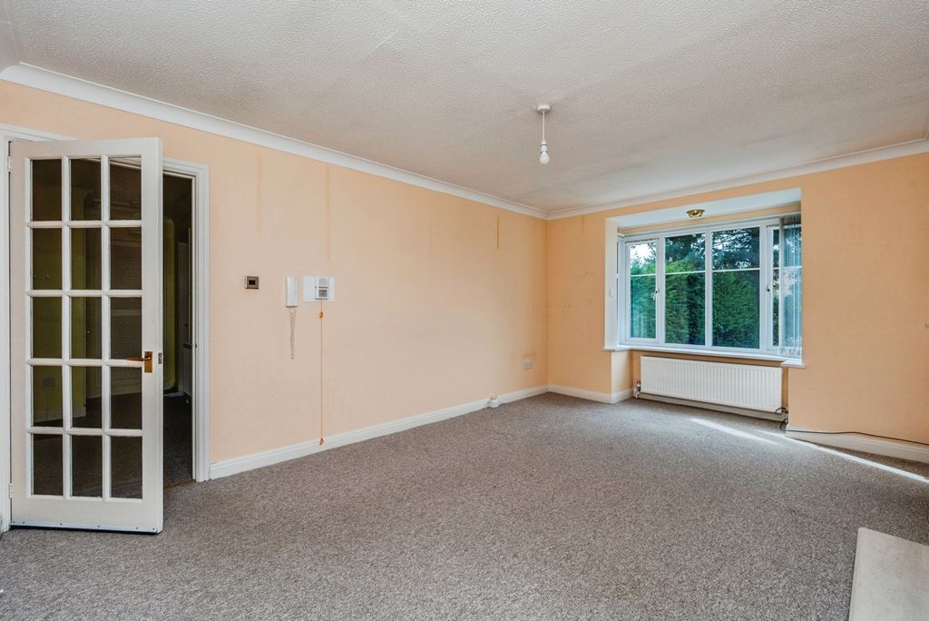 Additional image 5 of 2 bed flat for saleThe Elms, Woodacres Court, Wilmslow SK9