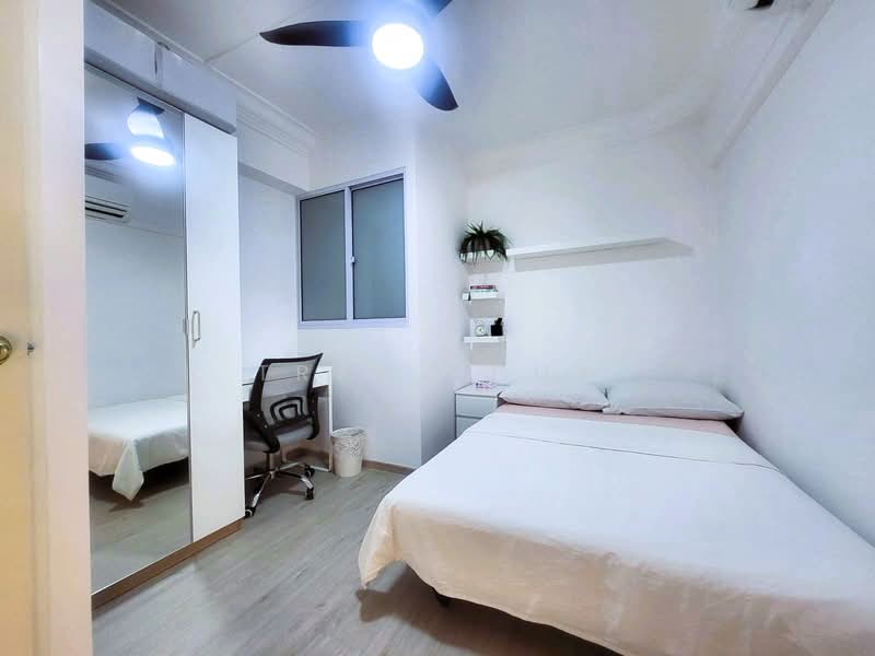 374 Clementi Avenue 4