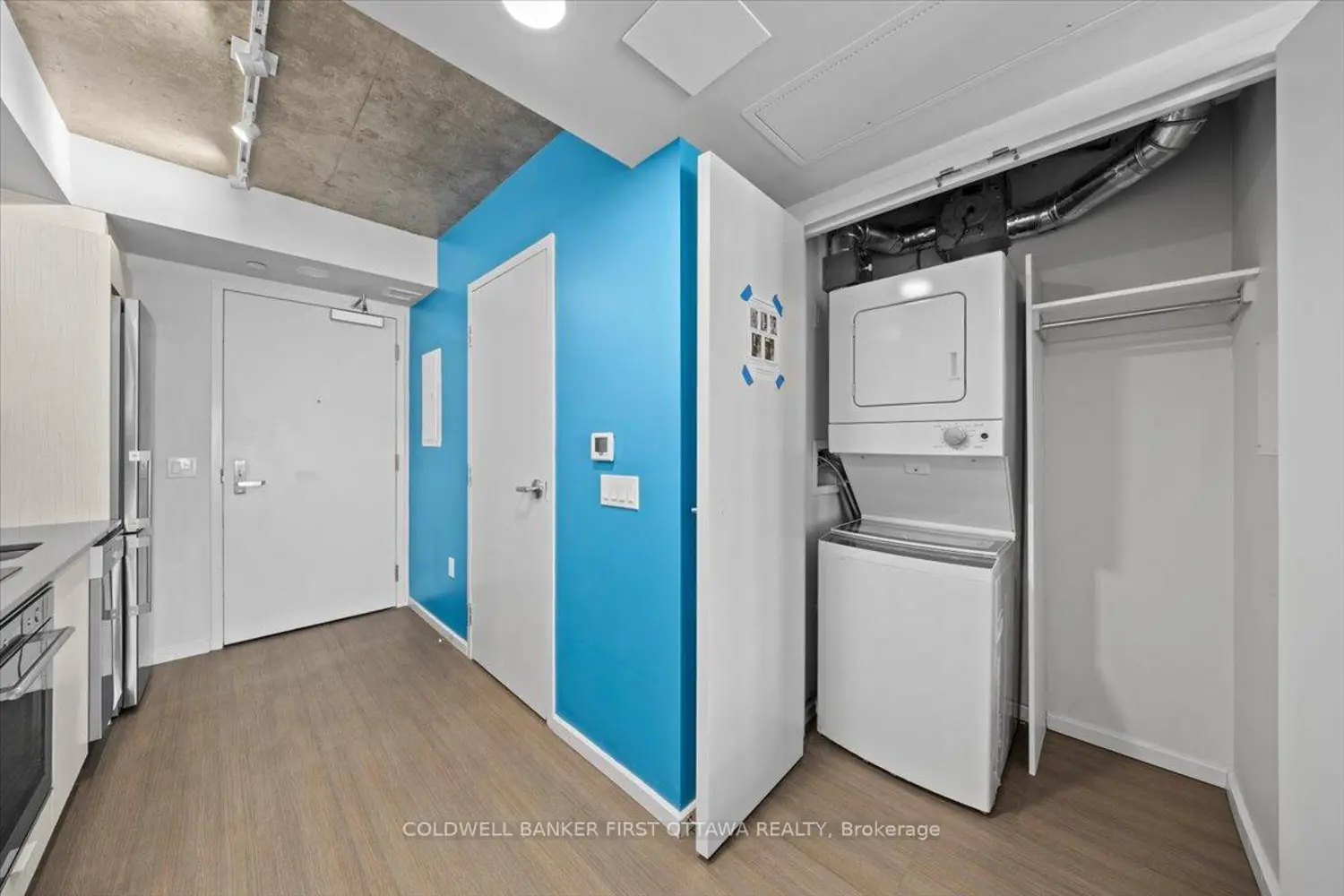 105 Champagne Avenue 2308 photo 4