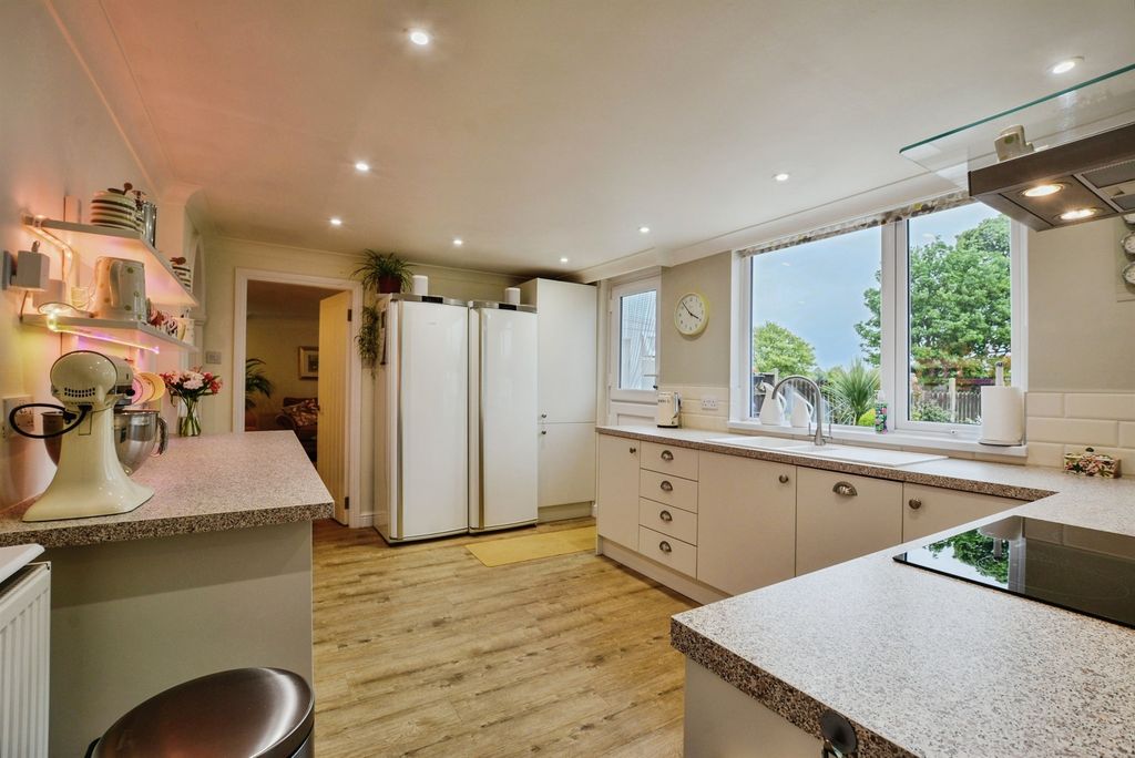 Additional image 4 of 3 bed detached bungalow for saleAlford Road, Bilsby, Alford LN13
