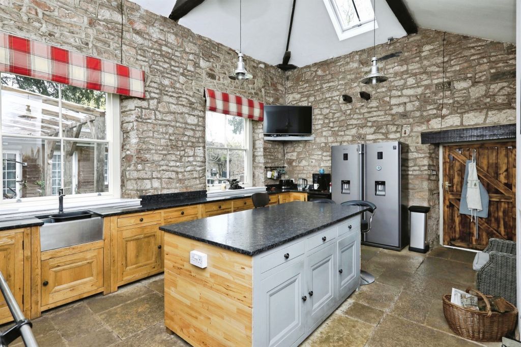 Additional image 4 of 4 bed cottage for saleWallingwells Hall, Wallingwells, Worksop S81