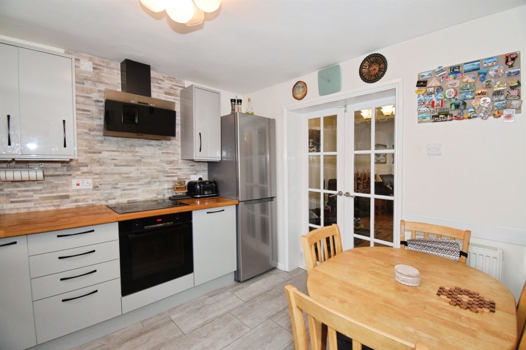 Additional image 5 of 5 bed semi-detached house for saleRedruth Avenue, Wigston LE18