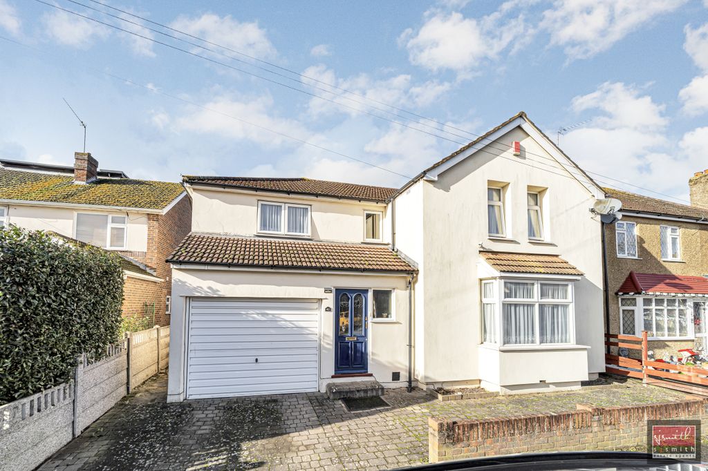 4 bed detached house for saleWarwick Road, Ashford TW15