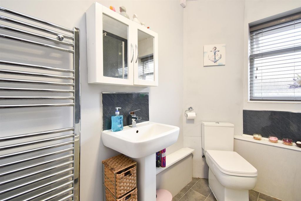 Additional image 10 of 2 bed flat for saleOld London Road, Hastings TN35