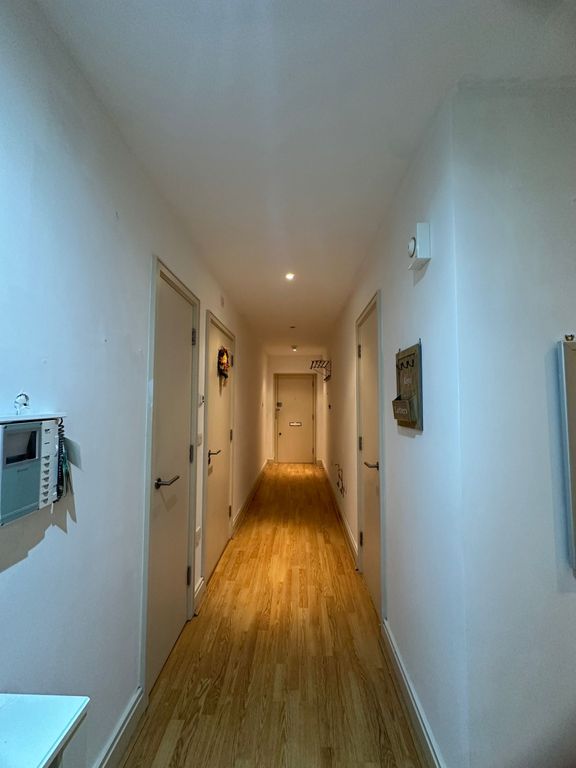 Additional image 6 of 2 bed flat for saleBeaumont Drive, Worcester Park KT4