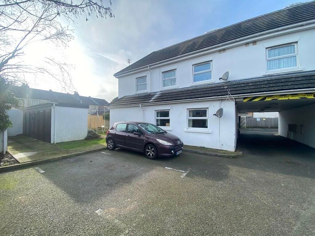 Additional image 9 of 2 bed flat for saleManor Park Avenue, Portsmouth PO3