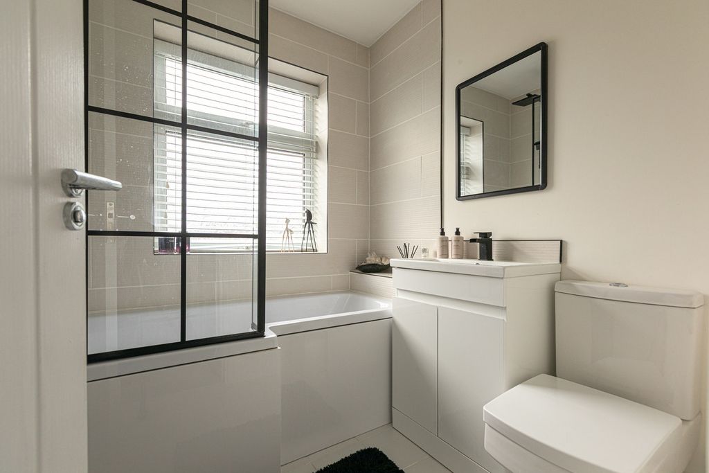 Additional image 20 of 3 bed detached house for salePine Road, Glenfield LE3