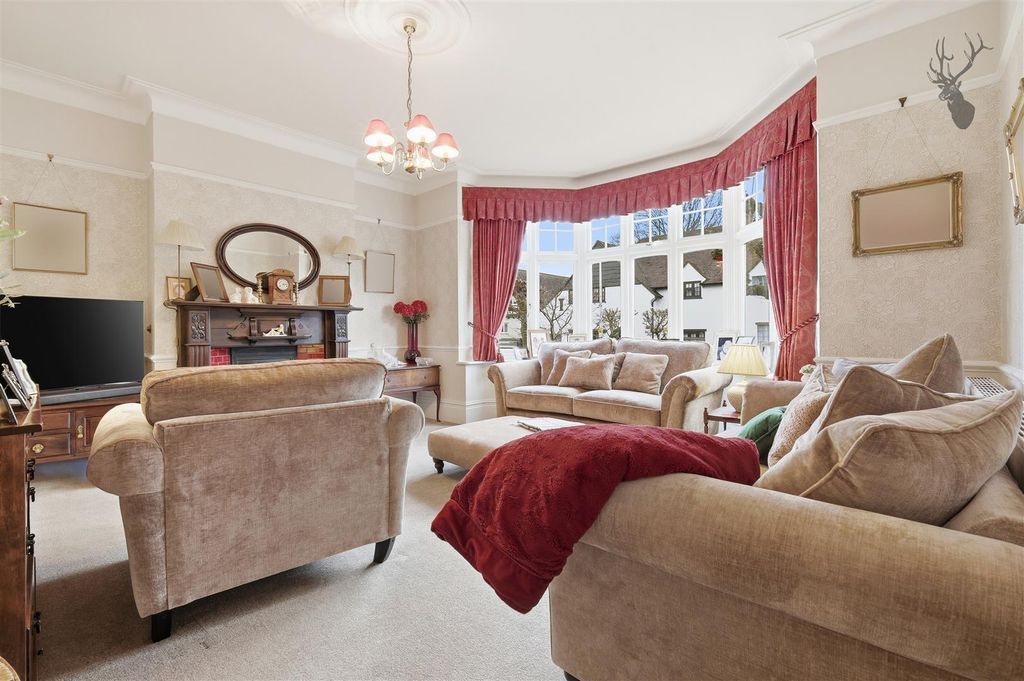 Additional image 2 of 5 bed semi-detached house for saleMonkhams Avenue, Woodford Green IG8
