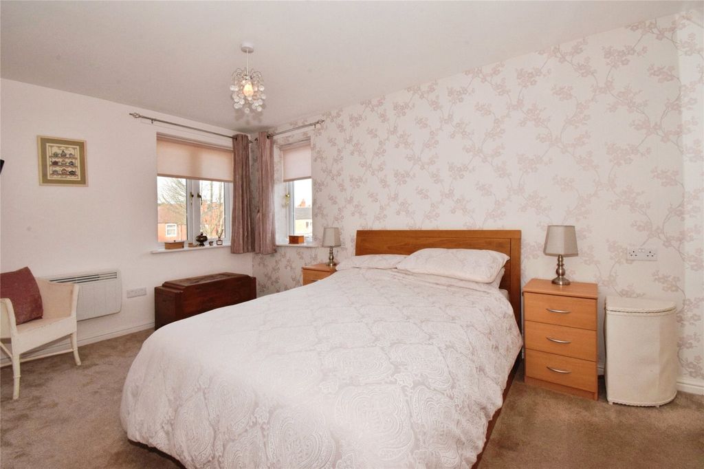 Additional image 7 of 1 bed flat for saleSandhurst Street, Oadby, Leicester, Leicestershire LE2