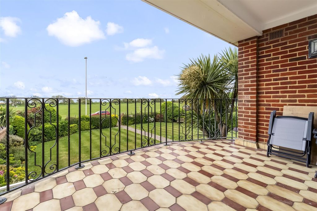 Additional image 3 of 2 bed flat for saleMarine Drive, Goring, Worthing BN12