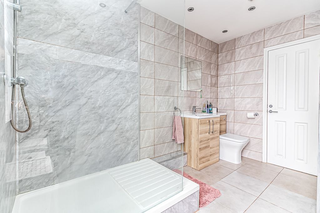 Additional image 19 of 4 bed town house for saleHester Road, Southsea PO4