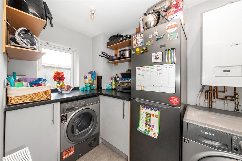 Additional image 6 of 2 bed terraced house for saleGodstone Road, Whyteleafe CR3