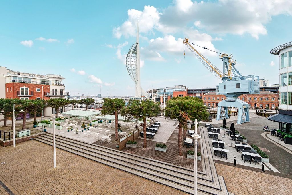 Additional image 2 of 2 bed flat for saleGunwharf Quays, Portsmouth PO1