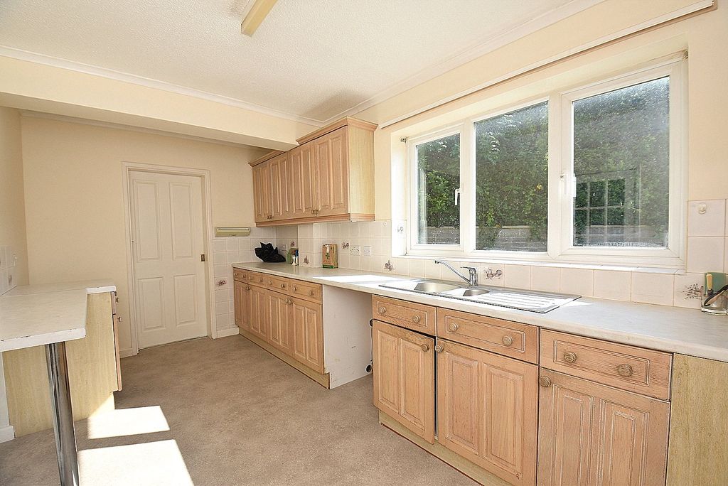 Additional image 8 of 4 bed detached house for saleEastfield Road, Wincanton, Somerset BA9