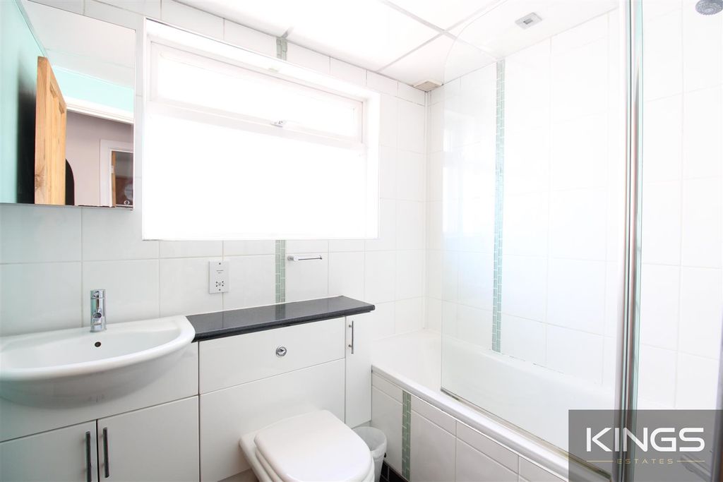 Additional image 8 of 2 bed flat for saleWestridge Road, Southampton SO17