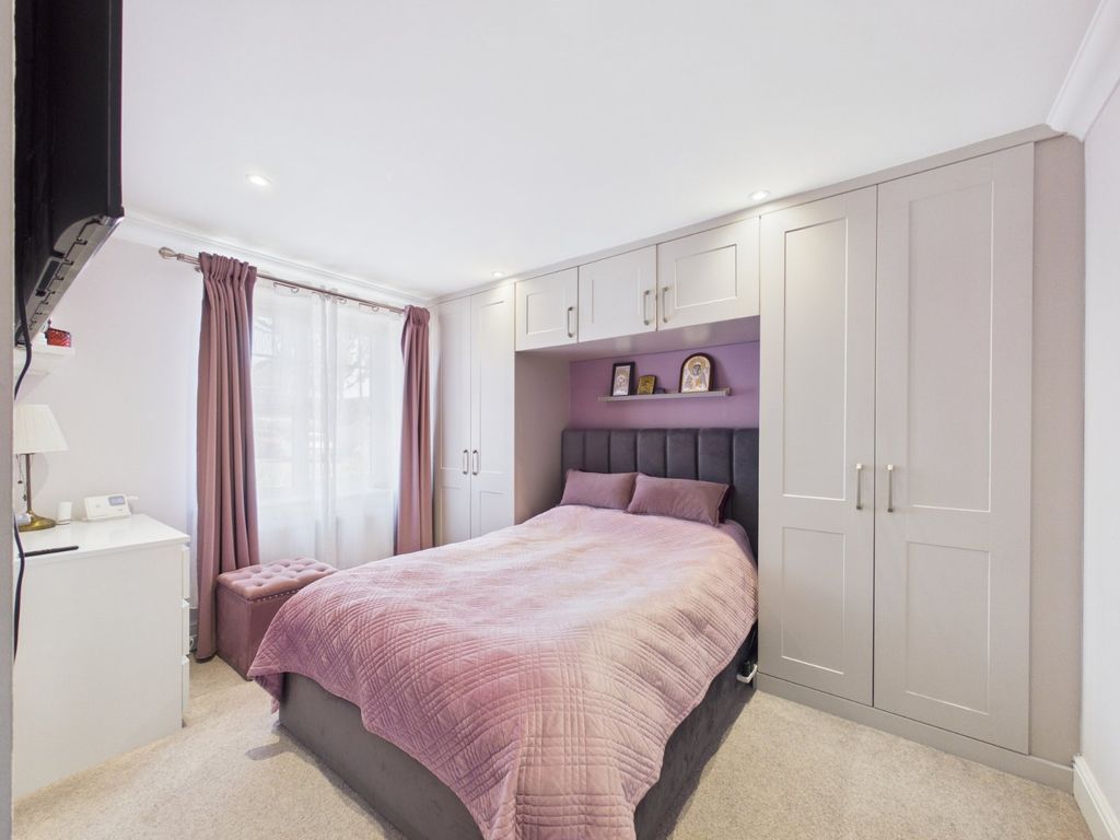 Additional image 10 of 2 bed flat for saleLittleton Road, Ashford, Surrey TW15
