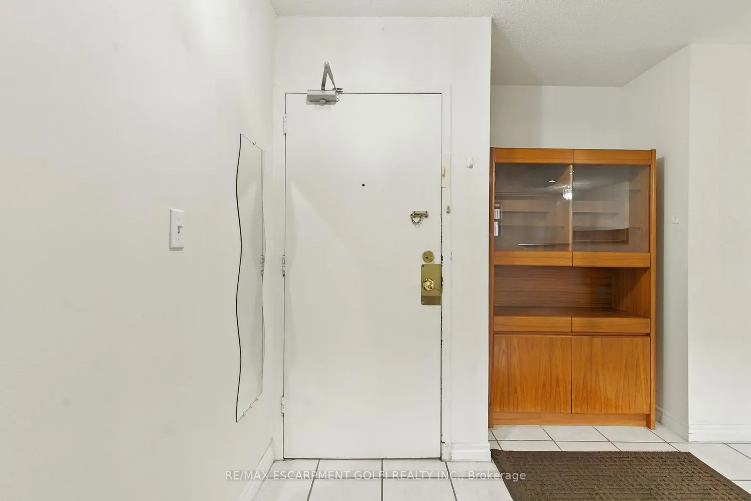 264 Oakdale Avenue 102 photo 4