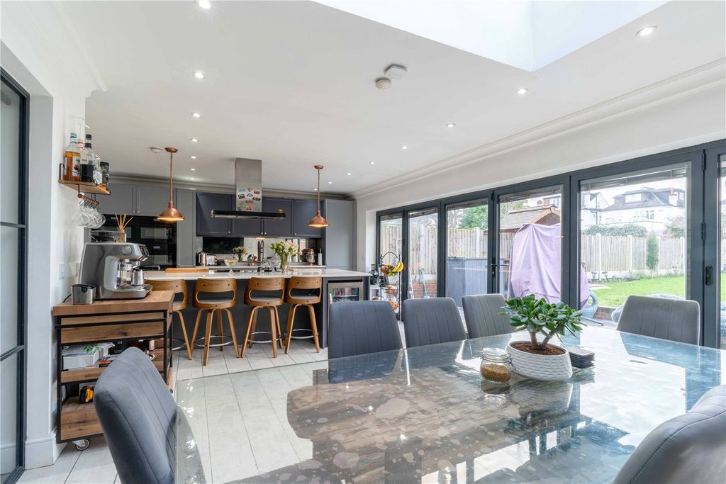 Additional image 5 of 5 bed semi-detached house for saleKings Avenue, Woodford Green IG8