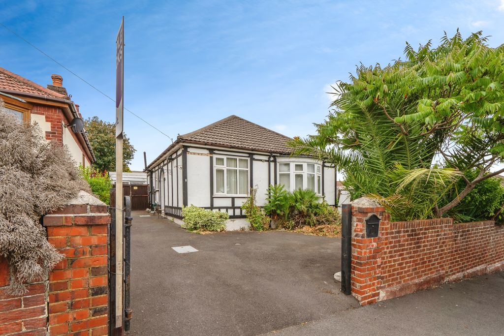 Additional image 18 of 2 bed detached bungalow for saleBridges Avenue, Portsmouth PO6