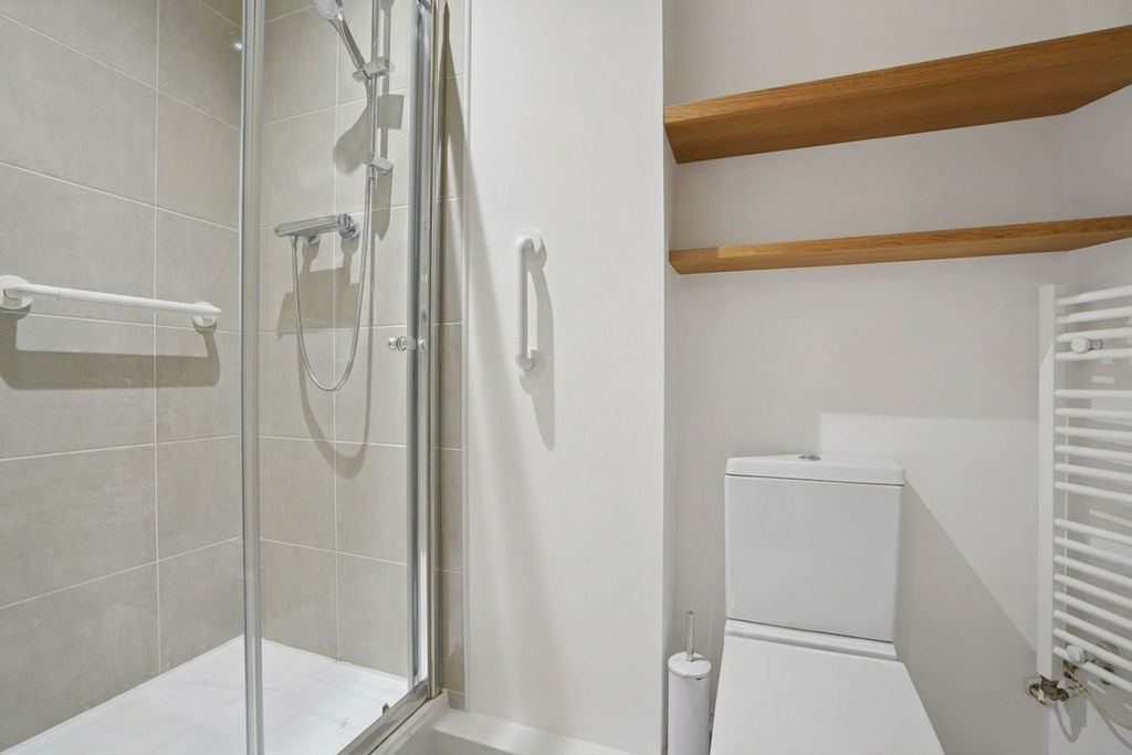 Additional image 7 of 2 bed flat for saleWitan Way, Witney OX28