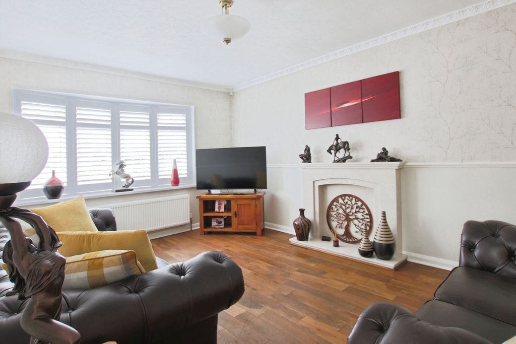 Additional image 3 of 2 bed semi-detached bungalow for saleOak Avenue, Withernsea, East Riding Of Yorkshire HU19