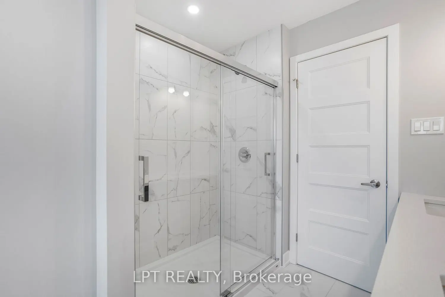 Additional image 13 of 63 Chateauguay Street