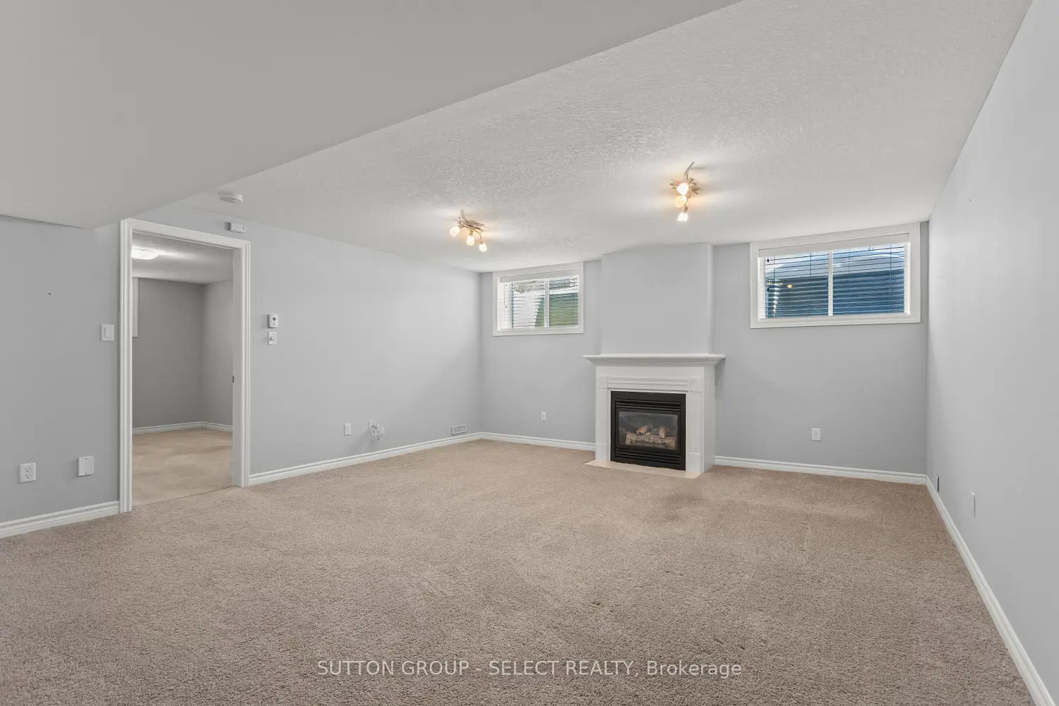 Additional image 13 of 2094 Denview Avenue