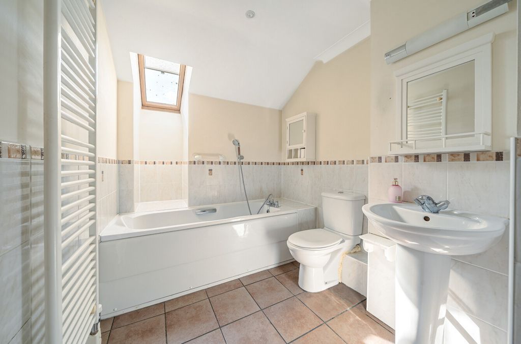 Additional image 12 of 2 bed flat for saleArchers Road, Banister Park, Southampton, Hampshire SO15