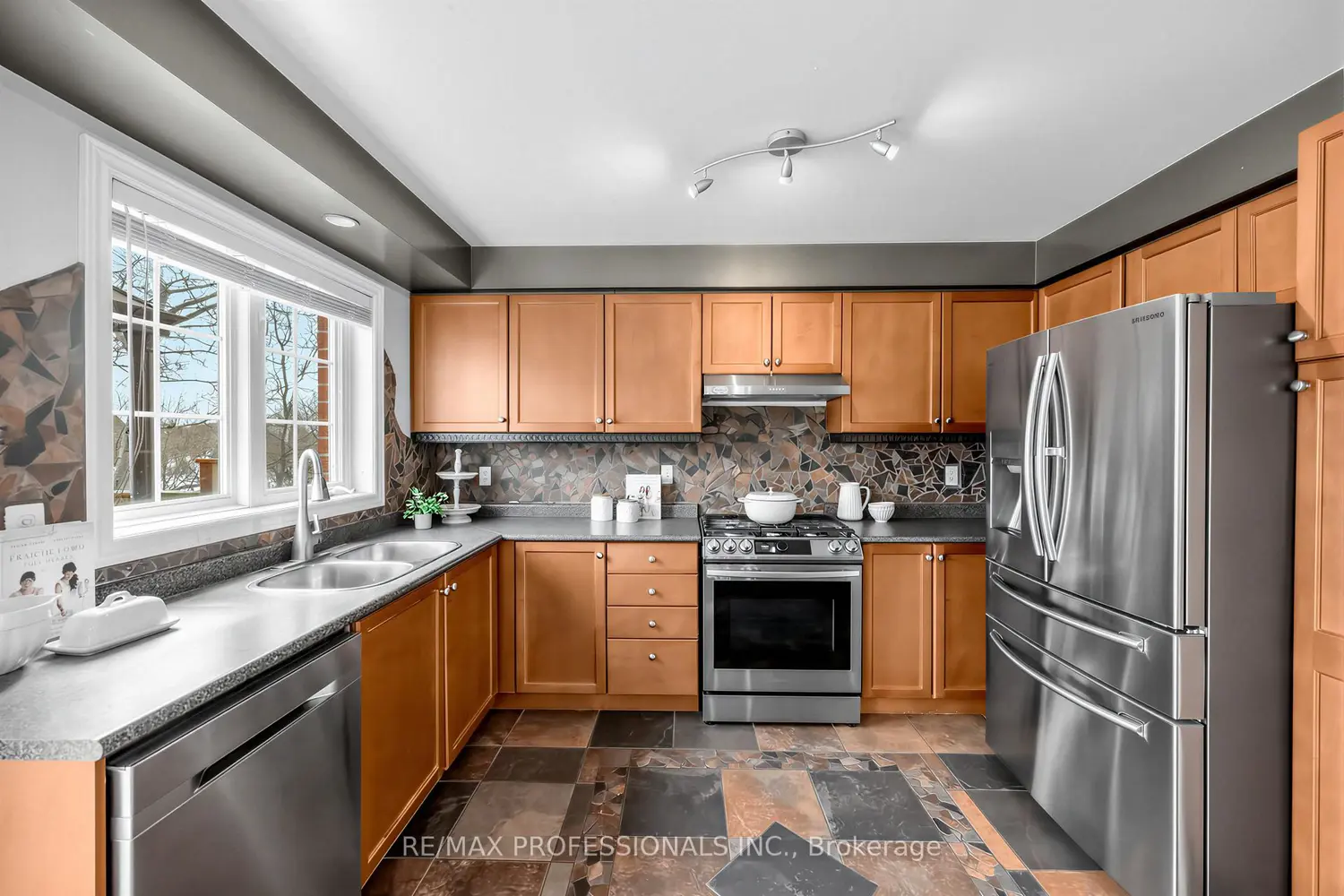 Additional image 11 of 18 Brambirch Crescent