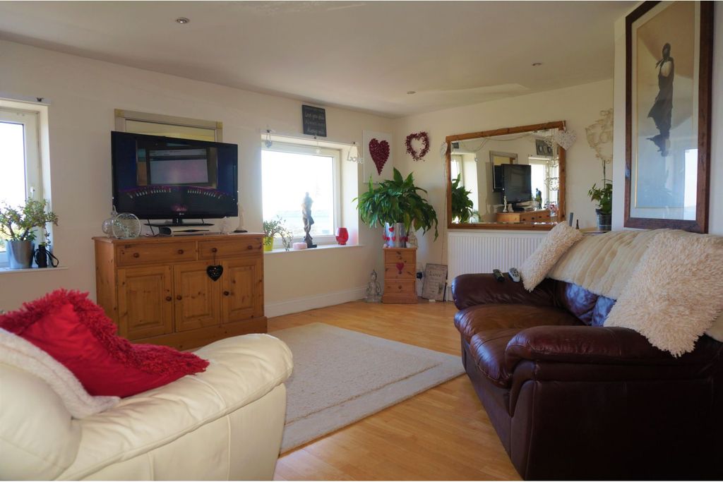 Additional image 4 of 2 bed flat for sale14-15 South Parade, Southsea PO5