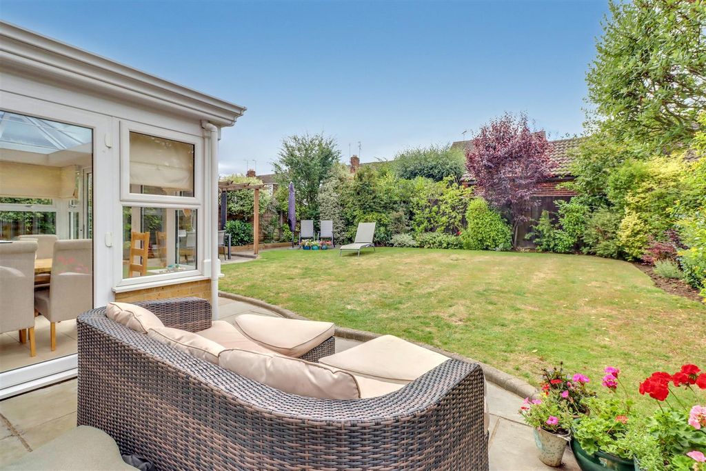 Additional image 24 of 4 bed detached house for saleFriern Walk, Wickford SS12
