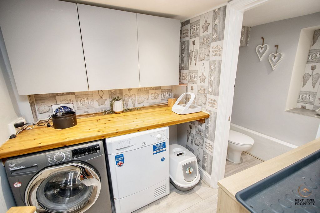 Additional image 19 of 8 bed detached house for saleBroadend Road, Wisbech PE14