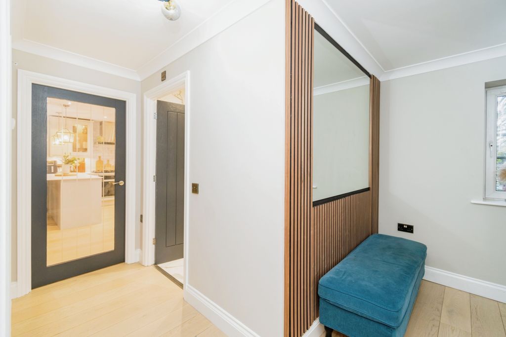 Additional image 12 of 2 bed flat for saleWinchester Road, Southampton, Hampshire SO16