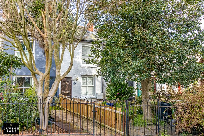 2 bed cottage for saleHighland Terrace, Southsea PO4