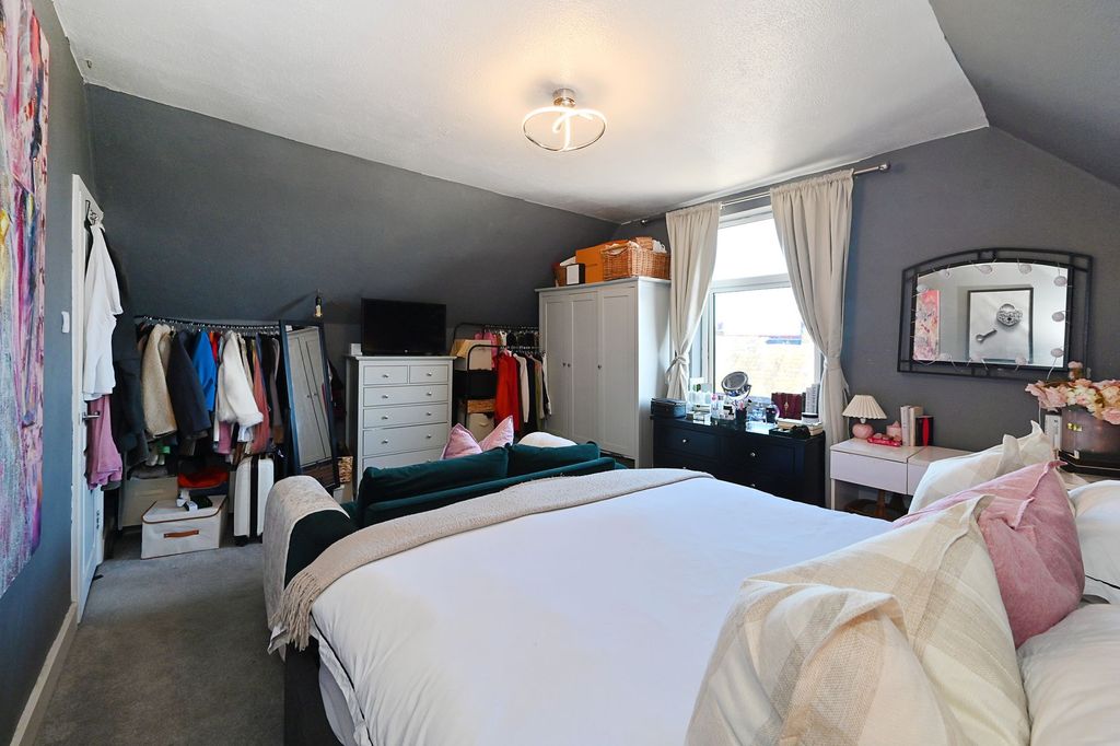Additional image 10 of 3 bed flat for saleOxford Street, Whitstable CT5