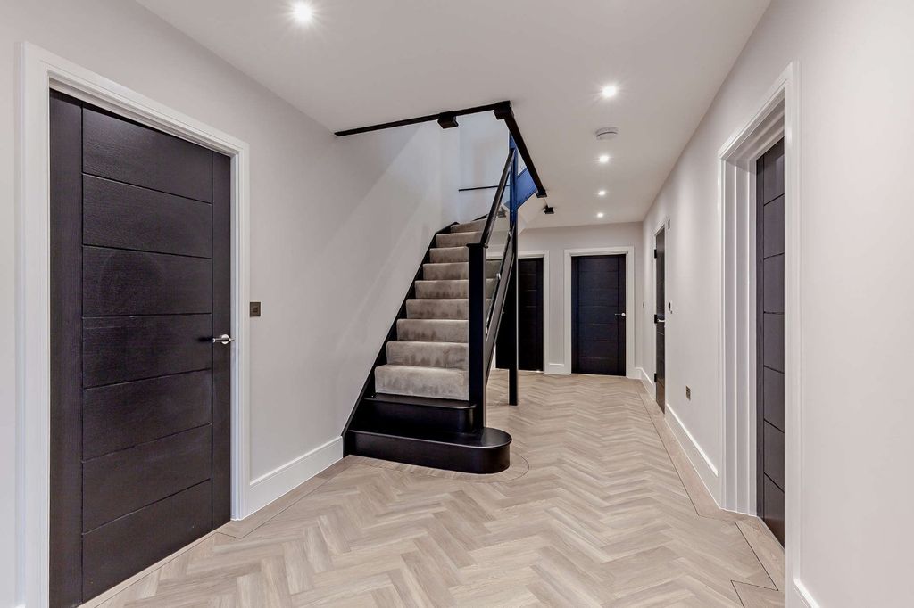 Additional image 7 of 6 bed detached house for saleMaypole Road, Wickham Bishops, Witham, Essex CM8