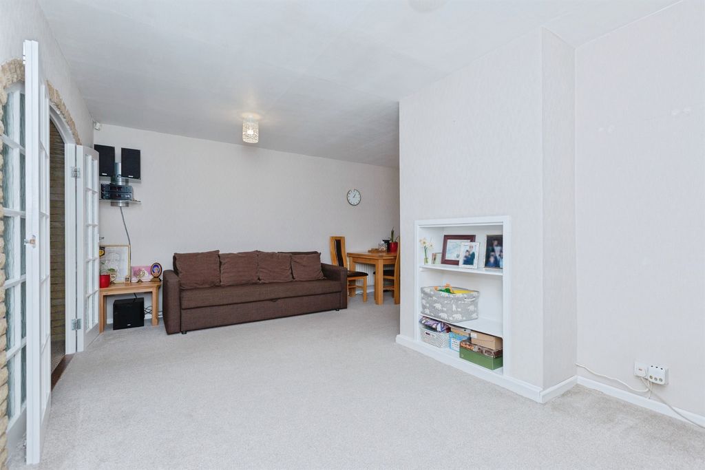 Additional image 3 of 3 bed semi-detached house for saleBarnet Close, Oadby, Leicester LE2
