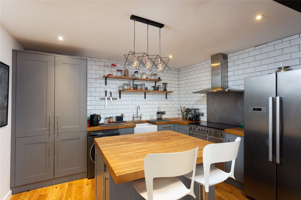 Additional image 3 of 2 bed flat for saleStonegate Court, Blake Street, York, North Yorkshire YO1