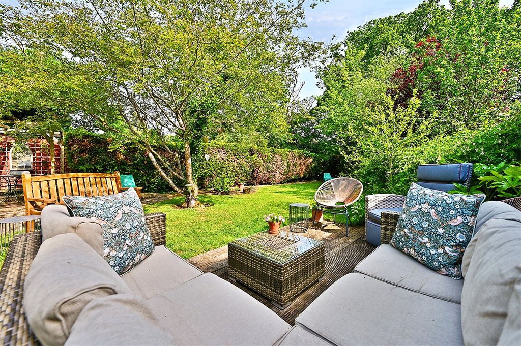 Additional image 4 of 4 bed detached house for saleMill Lane, Yateley, Hampshire GU46