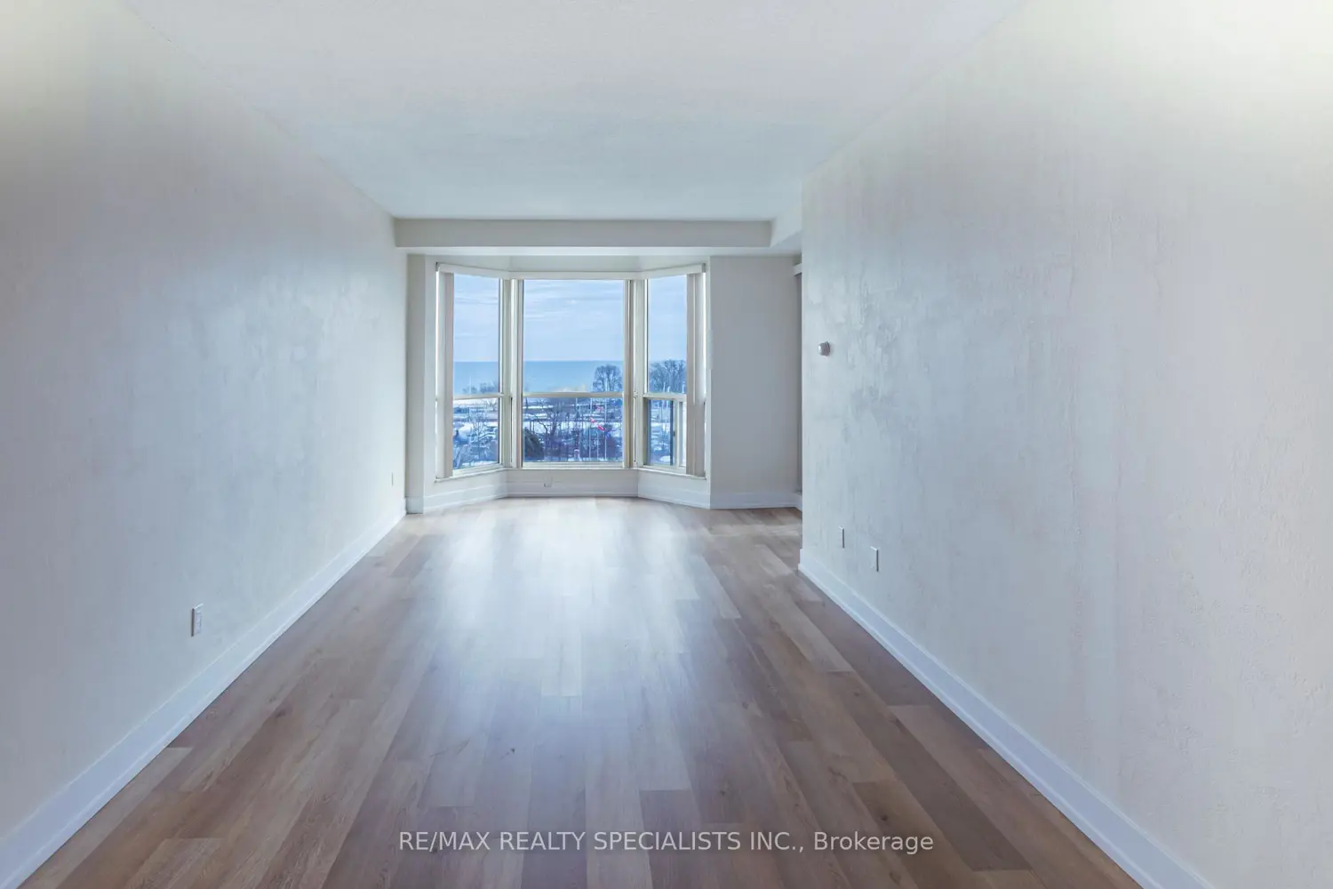 Additional image 11 of 2511 Lakeshore Road 708