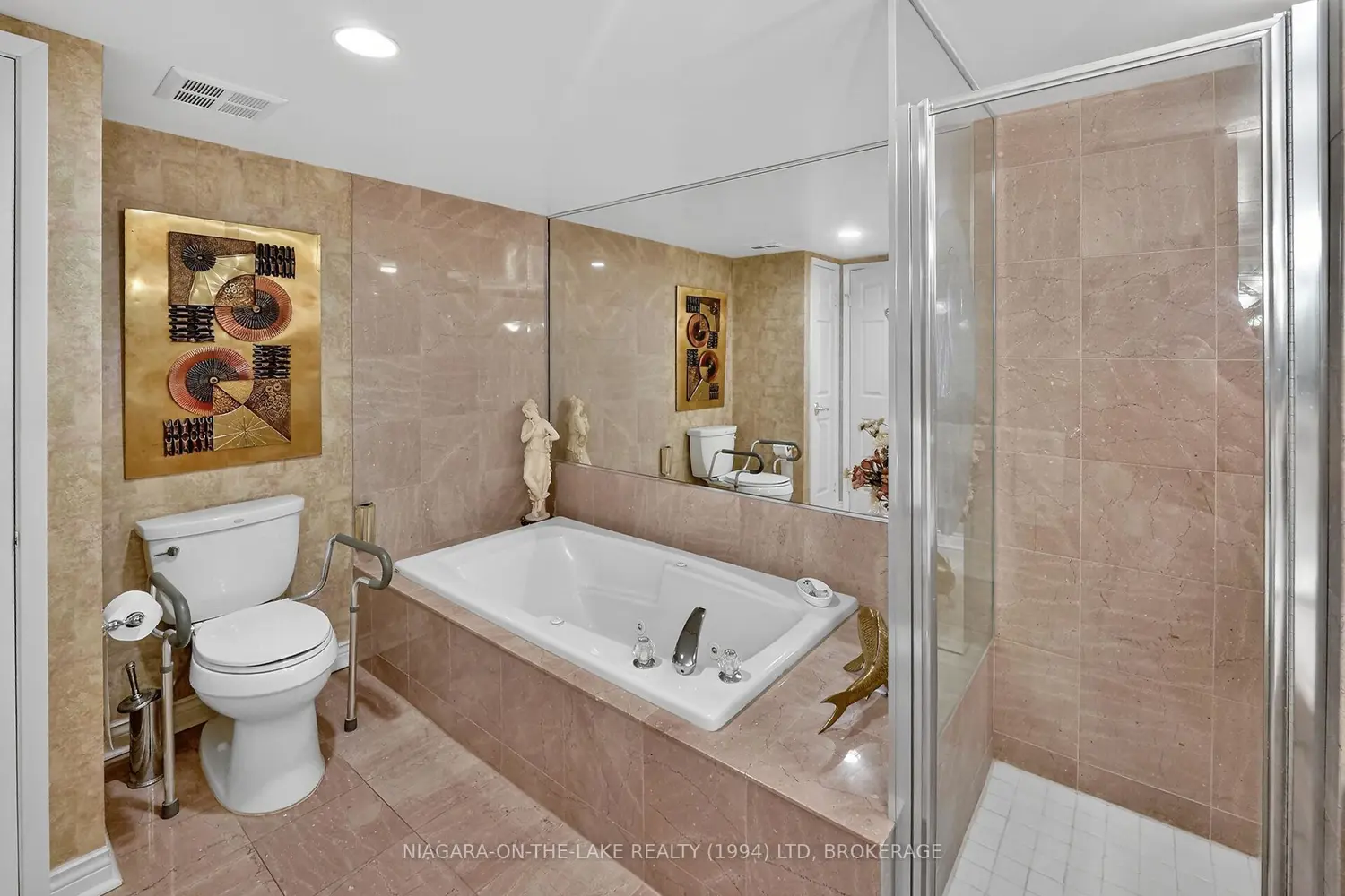 Additional image 6 of 2190 Lakeshore Road 304