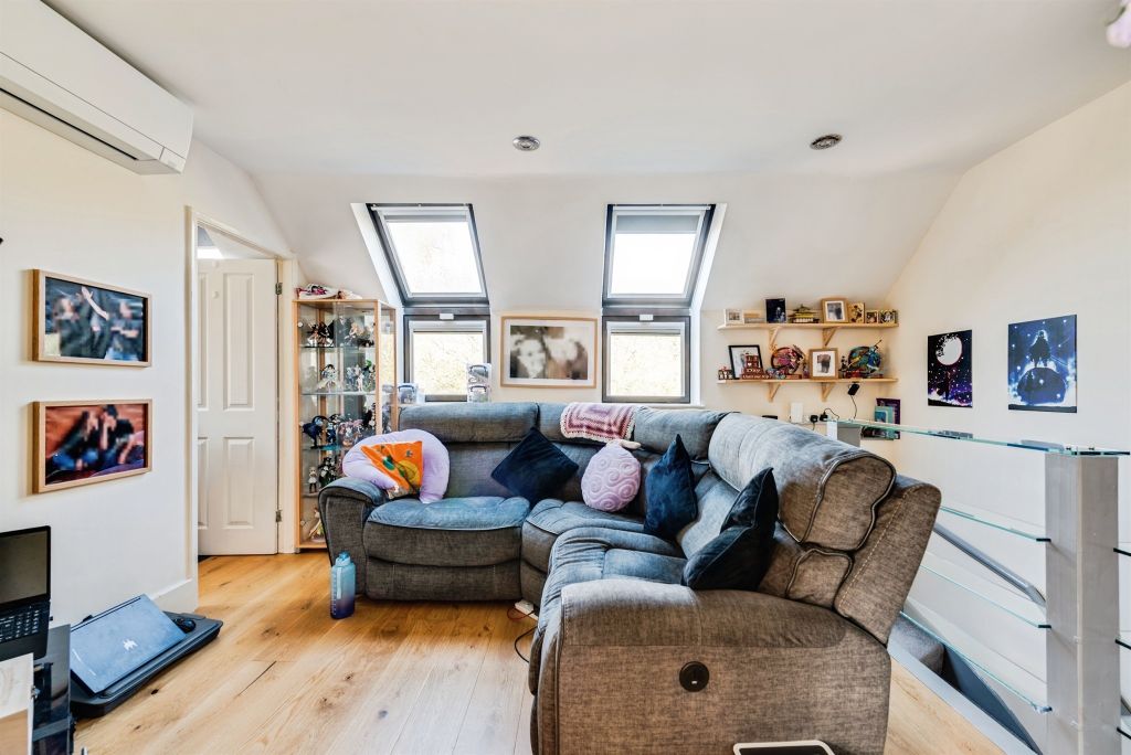 Additional image 8 of 2 bed property for saleCampden Close, Witney OX28