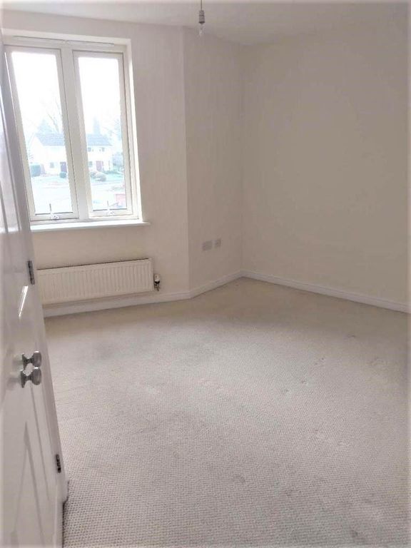 2 bed flat for saleHoneywell Close, Oadby, Leicester LE2 photo 5