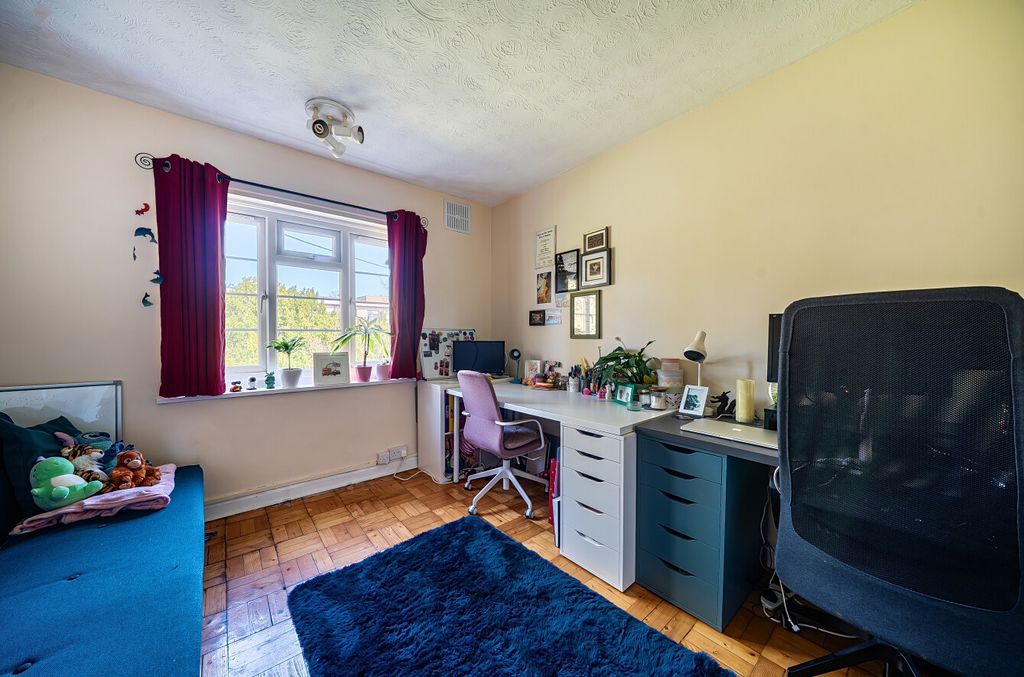 Additional image 8 of 2 bed flat for saleSilverdale Road, Banister Park, Southampton, Hampshire SO15