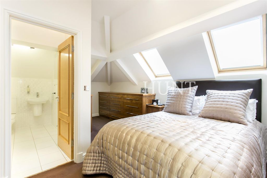 Additional image 8 of 2 bed flat for saleMontague House, Repton Park, Woodford Green, Essex IG8
